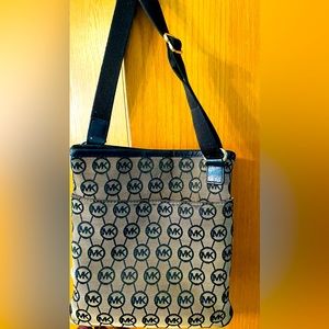 Michael Kors Crossbody bag, great for any event